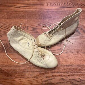 Size 8.5 Vintage LA Gear High Tops